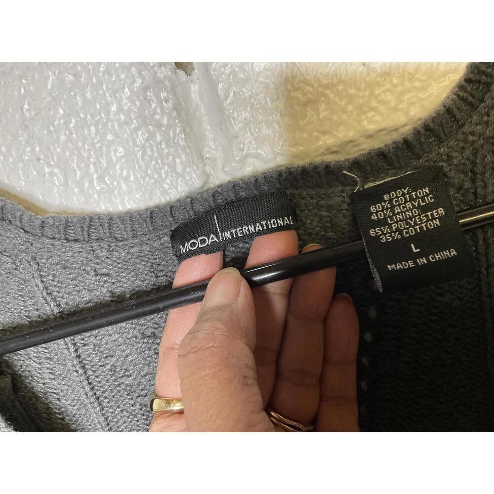 < Y2K Moda International Grey Sweater Dress > - Picture 2 of 3